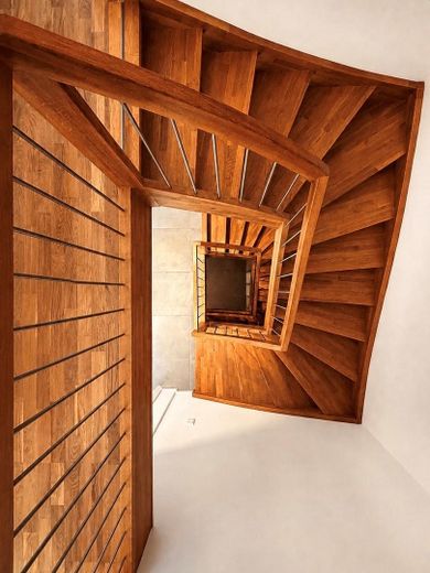 Großzügig wohnen - DHH in Waal – Treppe UG bis OG