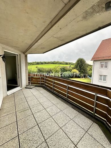 Großzügige, helle Wohnung mit durchdachtem Grundriss in ruhiger Lage mit Südwestbalkon, großes Bad – Balkon