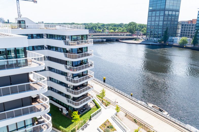 Luxuriöses Apartment an der Spree mit großer Sonnen-Dachterrasse – Ausblick von der Dachterasse