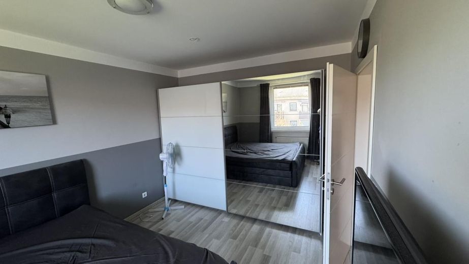 Einfach einziehen: Top-Sanierte Eigentumswohnung in Alt-Vinnhorst – Schlafzimmer