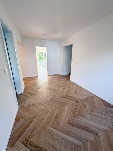 Po prostu się wprowadź – wyremontowane 4-pokojowe mieszkanie z balkonem od strony zachodniej – Essen
