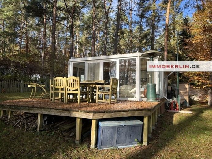 IMMOBERLIN.DE - Dreamlike waterfront property with weekend bungalow & boat in splendid natural surroundings – Photo 1