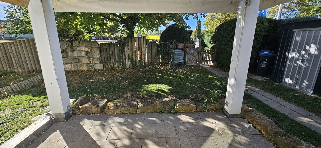 3,5‑Zimmer‑Gartenwohnung in Weil im Schönbuch – bezugsfrei ab sofort! – Ausbilck auf die gr. Terasse