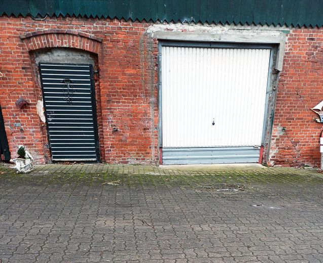 Eingang zur Lagerhalle