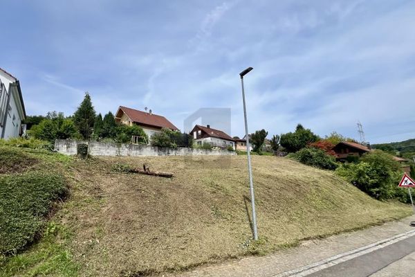 BAUGRUNDSTÜCK MIT AUSSICHT