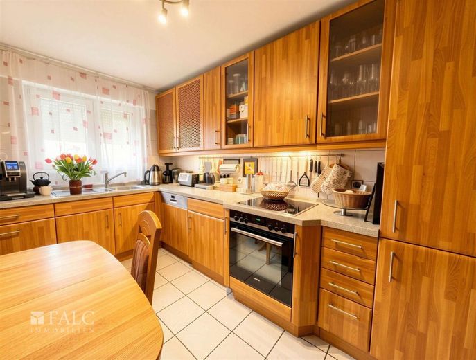 Attraktive 3-Zimmer-Wohnung mit großem Balkon und Weitblick im Wohnpark Bergheim – Küche