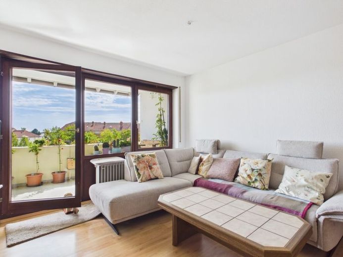 BESTE LAGE - Vermietete 3 Zimmerwohnung mit Loggia & TG-Stellplatz - barrierearm – Foto 1