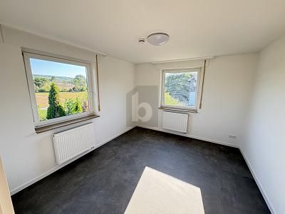KERNSANIERT BEZUGSFREI MIT GROßEM GRUNDSTÜCK – 1787066608_955eca.jpg