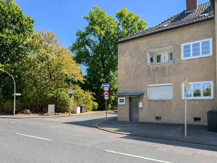 Ein Haus mit Geschichte und Potenzial für Ihre Zukunft in Köln Porz. – Foto 1
