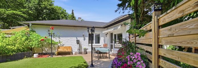Reihenhaus – Hochwertig saniert und mit modernster Technik ausgestattet – Garten hinter dem Haus