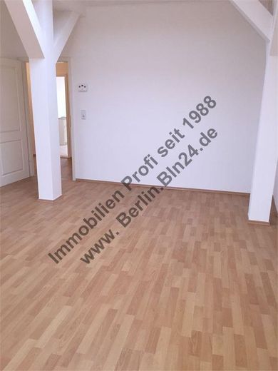 Dachgeschoss -Wohnung - Bruttokaltmiete – 11.2.15 017