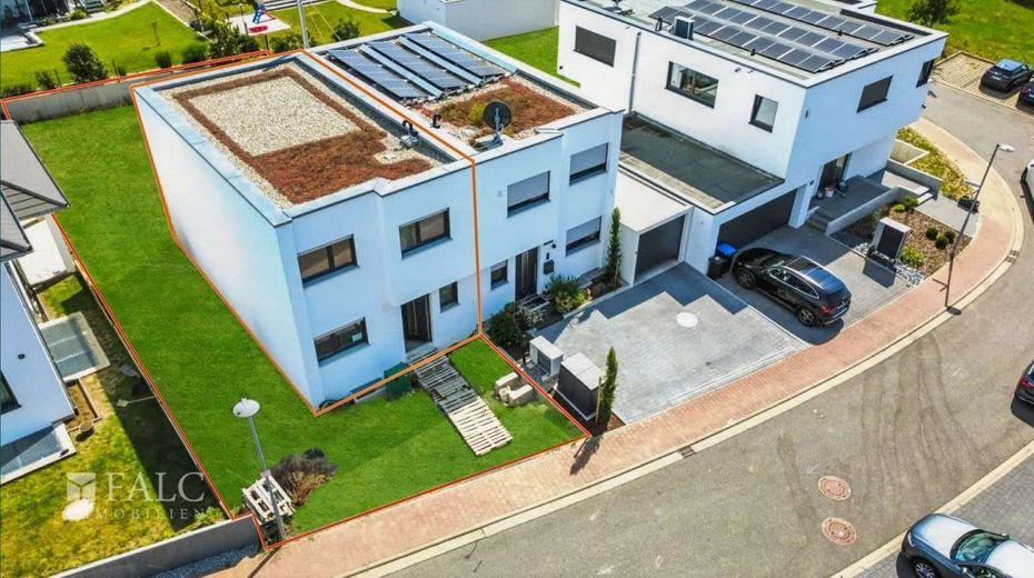 Der Feinschliff liegt bei Ihnen! Moderne Neubau DHH mit Garten und tollem Schnitt - FALC Immobilien – Ausreichend viel Fläche (Vis.)
