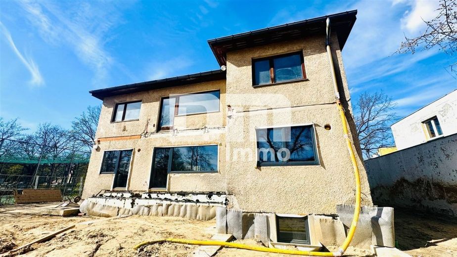 (R)eserviert!Teilsaniertes 1 - 2 Familienhaus + Fertige Projektierung auf großem Grundstück – Rückansicht