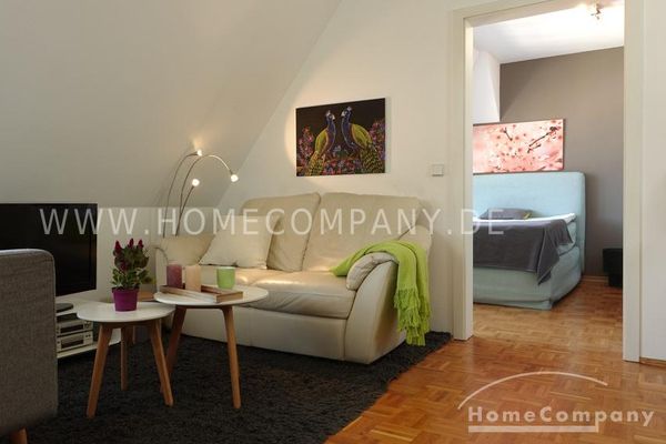 27831 HomeCompany Möbliert/Furnished Dachgeschoss-Wohnung in Leipzig-Schleußig max. 2 Personen