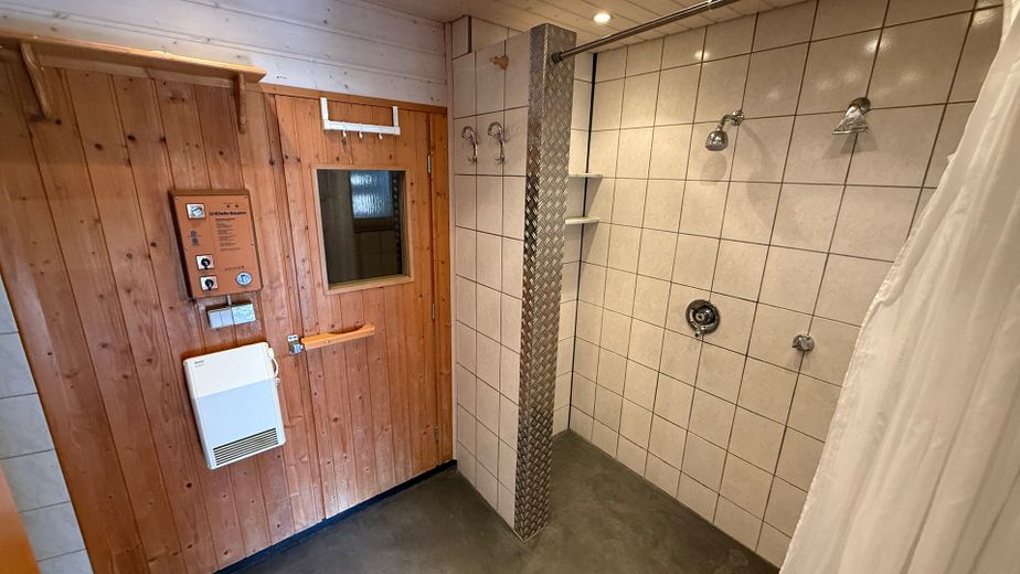 Sauna mit Dusche