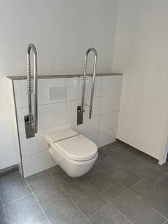 Erstbezug! Flächen im Ärztezentrum Hamm B.-Hövel, 150-450 m² für Ärzte, Therapie & Gesundheit – Barrierefreie Toilette
