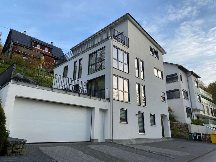 Helle 4-Zimmerwohnung in Nagold *Neubau*Fussbodenheizung * Südlage * – Außenansicht