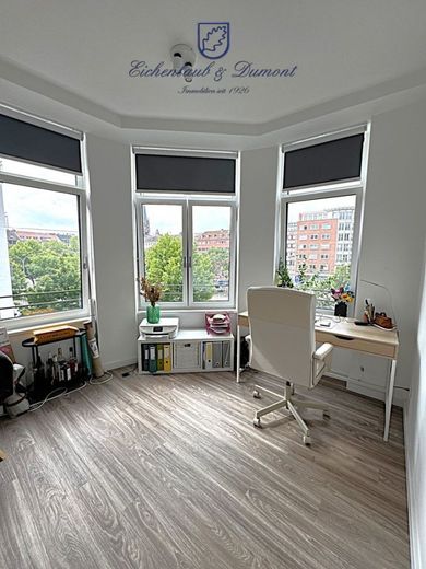 Sanierte 2-ZKB mit EBK am Beethovenplatz, perfekte City-Lage – Arbeitsbereich