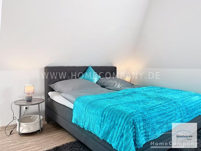 Wohnen mit Stil in Sendling – Neu möbliert  &  bezugsbereit – 0a4ab1cccb3647414a4150842629dbe65c760156.jpg