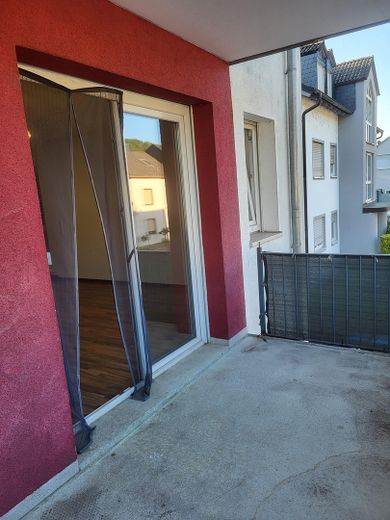 Wunderschöne 4 Zi Wohnung zu vermieten ab 01.09.2026 – Balkon 