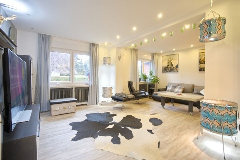 Individually-stylish: spacious, fully equipped apartment with garage and garden space, Telekom Magenta XL, short driving time to the A 43 and A 40 – 1832e02db942cde2584ac7474b32ce7651c88954.jpg