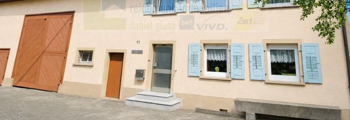 Viel Raum unter einem Dach: Wohnhaus mit Ökonomieteil, flexiblen Nutzungsmöglichkeiten und Potenzial für neue Wohn- und Lebensideen!