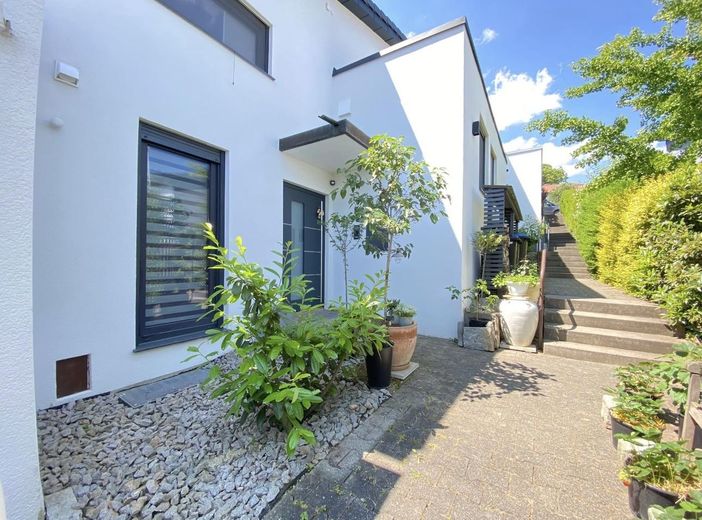 Hochwertiges Einfamilienhaus mit exklusivem Wohnkomfort und zukunftssicherer Energieeffizienz – Foto 5