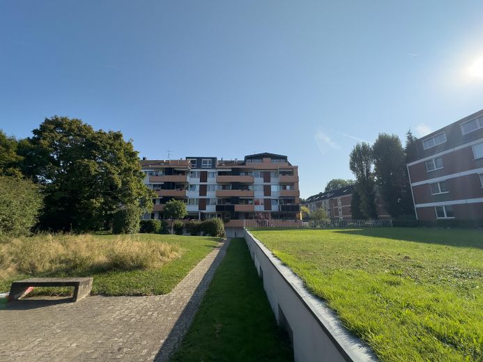 Haus auf großzügigem Grundstüc