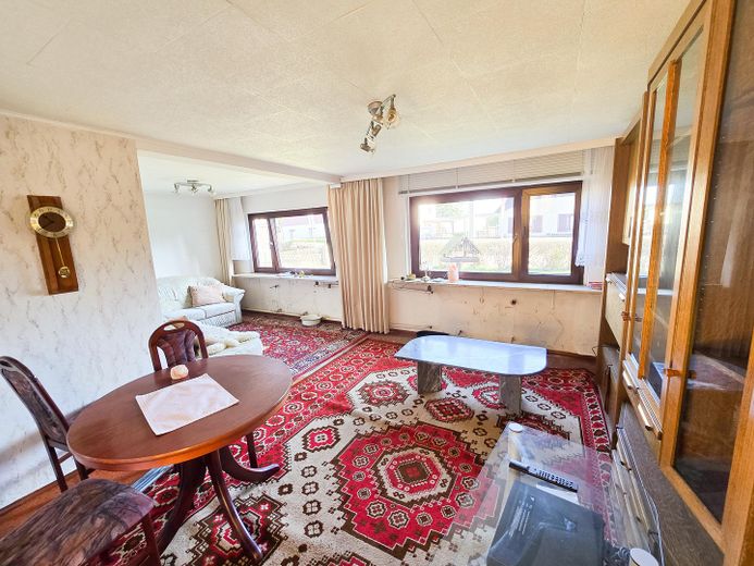 großer Wohn- und Essbereich