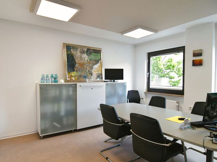 VERMIETET! Arztpraxis oder Büroflächen in der City – Foto 1