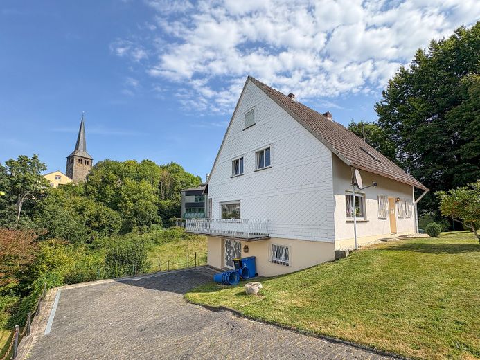 Zweifamilienhaus, teilvermietet, Wohnung im OG in Renovierung. Zentrale Lage Hamm/Sieg – Foto 2