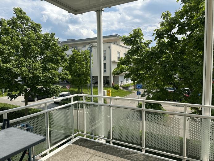 Großzügiges Wohnen mit Balkon: Gepflegte Eigentumswohnung inklusive EBK – Balkon von der Küche aus begehbar