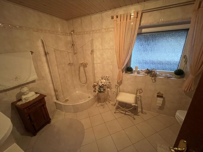Badezimmer 2