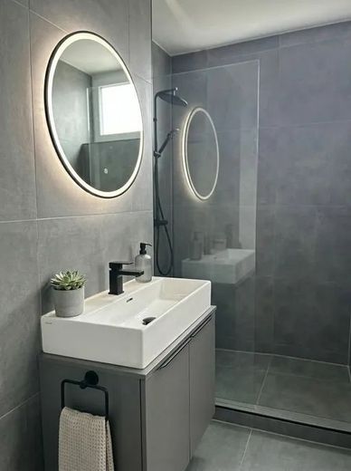 Zentral wohnen, entspannt leben / Emser Straße 40, Frankfurt am Main / 3.OG / WE8 / Zi.4 – Badezimmer