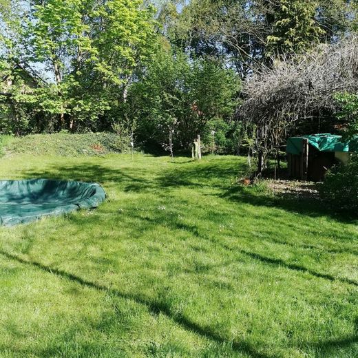 "Klein, fein, dein - Baugrundstück für Ihr Tiny House-Paradies!" – Gartenansicht Pool und Sitzecke