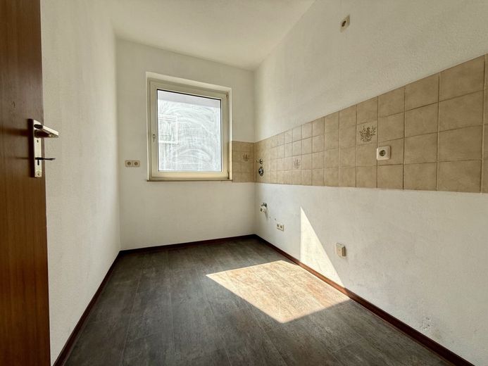Fröndenberg-Mitte: 1-Raum-Single-Appartement mit Balkon - Frisch renoviert und mit neuem Oberboden! – Küche