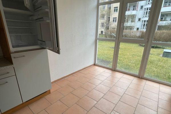 Disponibile dal 1.1.27 - 1° piano - cucina componibile disponibile con sovrapprezzo - completamente affacciato sul cortile interno
