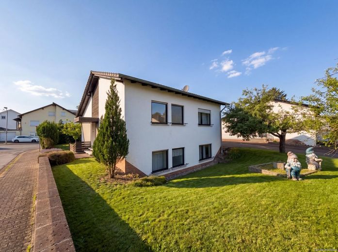 Gemütliches Einfamilienhaus in kleiner Nebenstraße von Dorf im Warndt – Bild 1