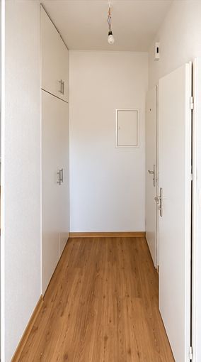 1-Zimmer-Wohnung in St. Jürgen | Nähe UKSH & Sana Kliniken – Flur