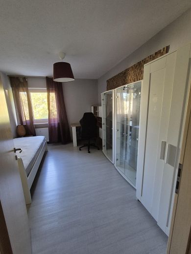 Königstein. Atractivo piso de 4 habitaciones a poca distancia a pie del centro de la ciudad – Schlafzimmer
