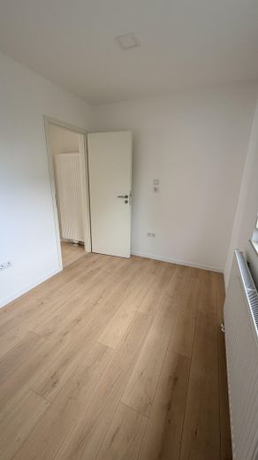 Möbliert Wohnen auf Zeit - gerne auch Wohngemeinschaft – Arbeits-/Gästezimmer