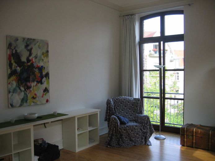 Exklusives Altbau-Luxus-Apartment mit Dachterrasse im Belgischen Viertel – Bild 2 Wohn/Schlaraum