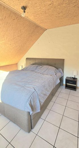Schlafzimmer DG