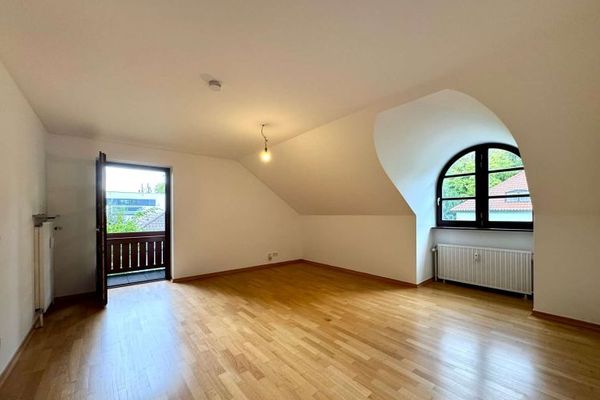 2-Zi.-Dachgeschosswohnung in ruhiger und grüner Bestlage von Solln