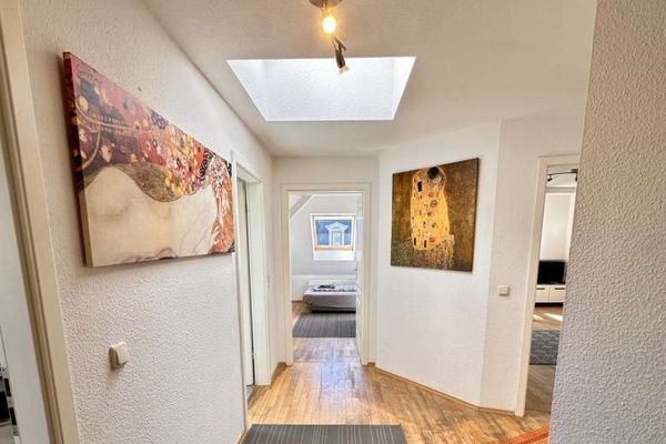 Charmante Dachgeschosswohnung mit Tageslichtbad - gemütlich &amp; einladend!