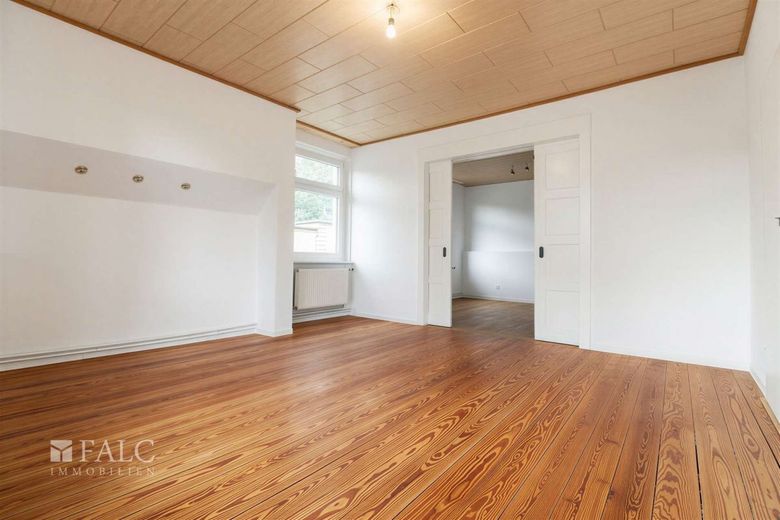 +++ Mehrfamilienhaus in toller Lage und mit guter Rendite +++ – Wohnzimmer Wohneinheit 3