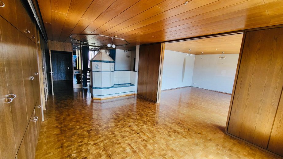 Großzügiges 1-2 Familienhaus in Traumlage – Essen/Wohnen