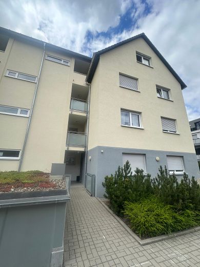 Moderne 3-Zimmer-Eigentumswohnung mit Westbalkon, Tiefgarage und Aufzug in begehrter Lage von Stein – Foto 4