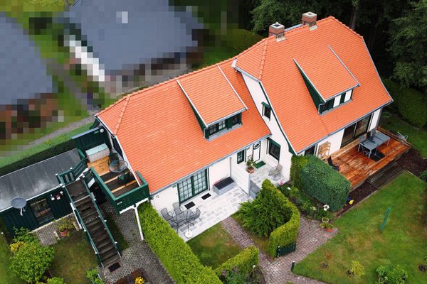 Casa unifamiliare con 2 unità abitative aggiuntive
