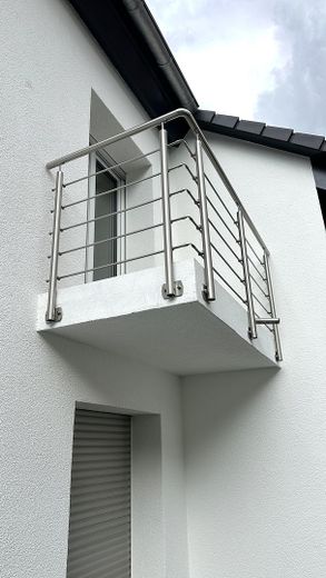 Rarità nella valle del Mühlbach – completamente ristrutturata vicino all'Ospedale universitario di Essen – Balkon Küche 1.OG